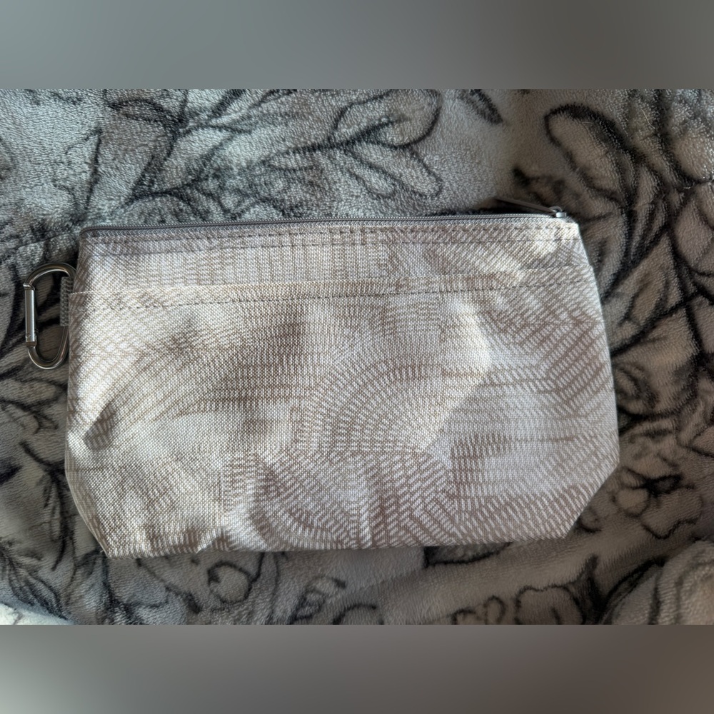 Thirty-One Clear Clip Thermal Pouch - Picture 2 of 3